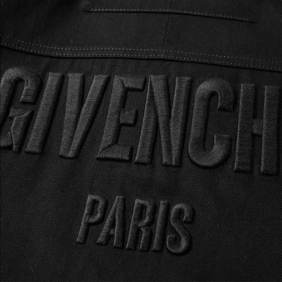 GIVENCHY - Picture 3 of 16